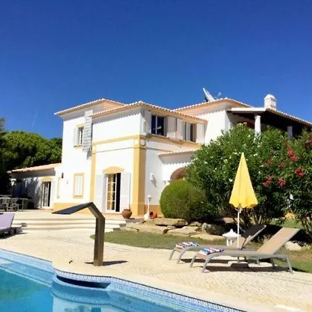 Sleeps 14 Air Con *