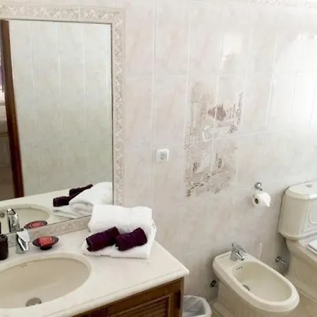 Sleeps 14 Air Con *