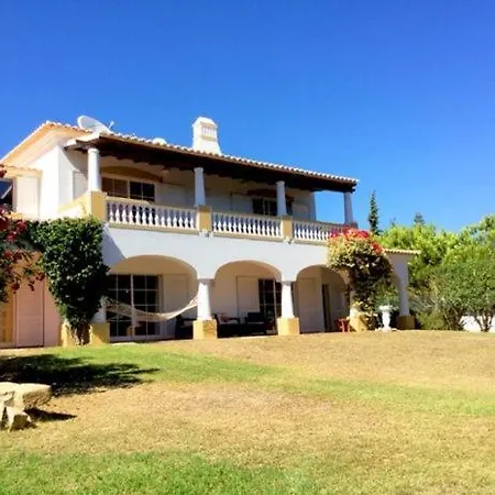 Sleeps 14 Air Con *