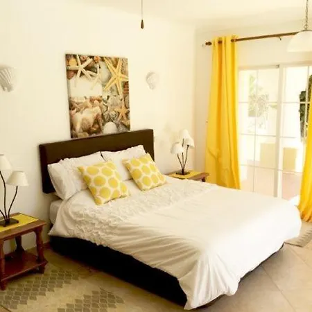 Sleeps 14 Air Con Villa
