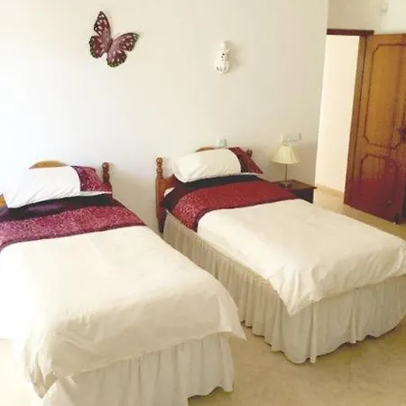 Sleeps 14 Air Con Benagil